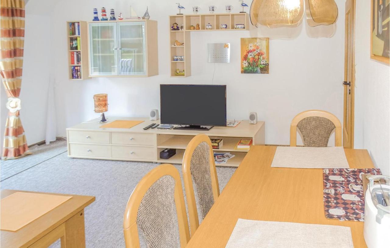 Beautiful Apartment In Buesum Ot Westerdeichs, Exterior photo
